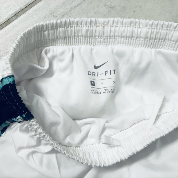 NIKE SHORTS. Girls small. Sz 6/7 NEW - Picture 3 of 4